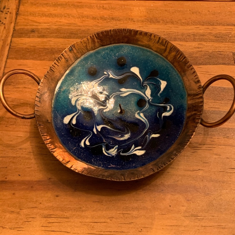 Candle holder